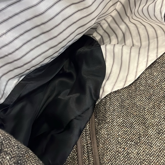 EUC Hugo Boss jacket - Picture 14 of 15